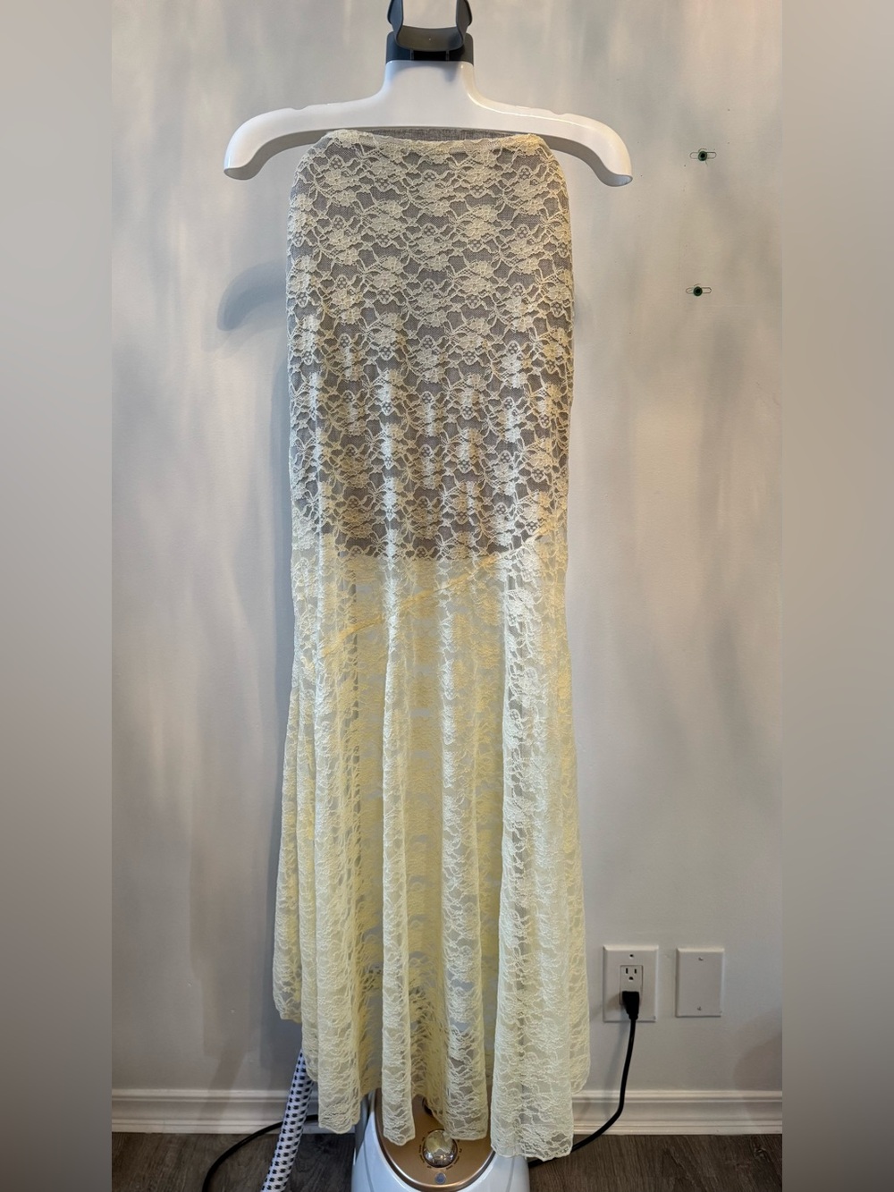 Ivory Floral Lace Mermaid Maxi Skirt Size M